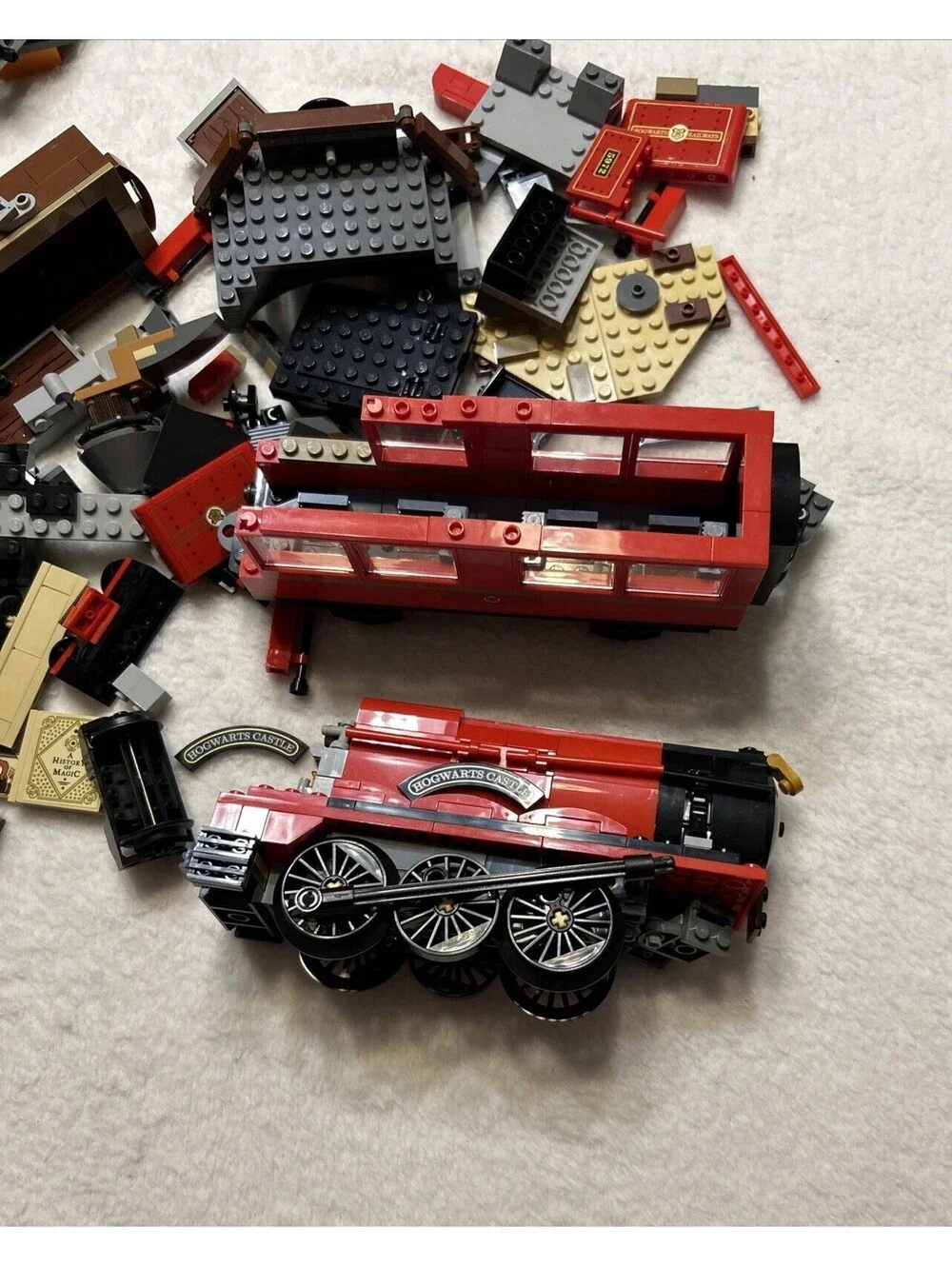 5+ Pound Lego Bulk Minifigure/Brick Lot And Hogwarts Castle Lego Lot Incomplete